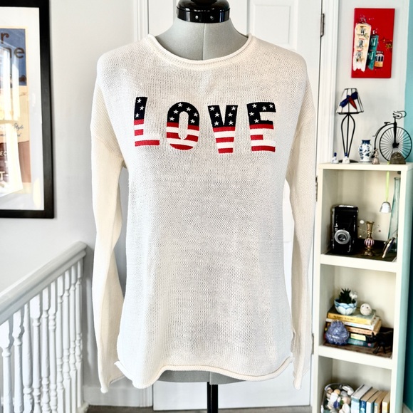 Marled Cream Crew Neck Sweater with Americana Love Graphic (size M) - Picture 2 of 15